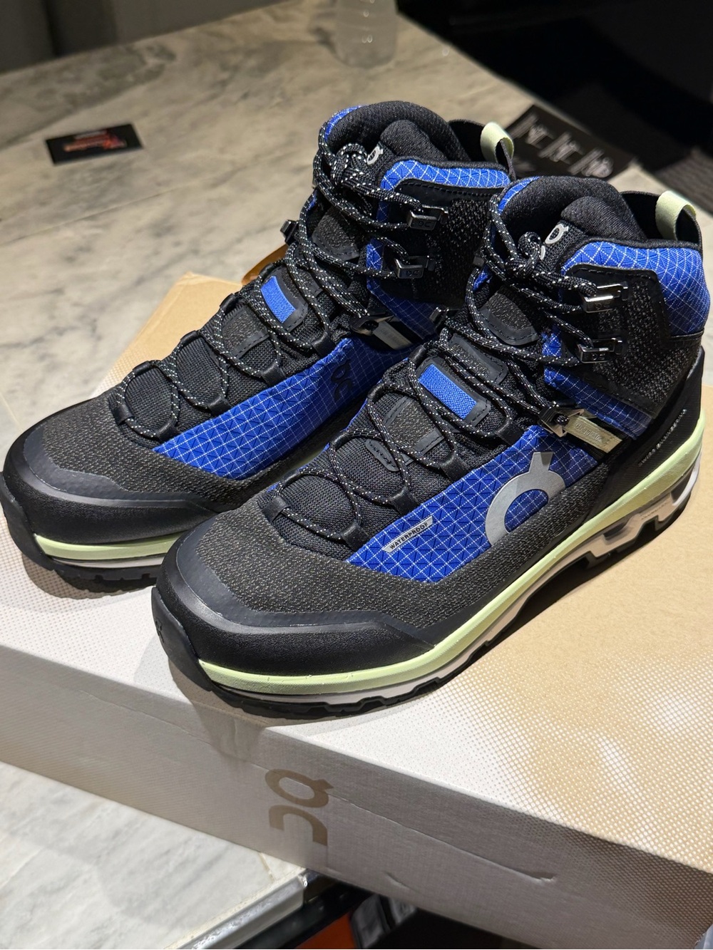 On Cloud alpine Waterproof Blue & Black Women's Hiking Booties - Picture 3 of 14